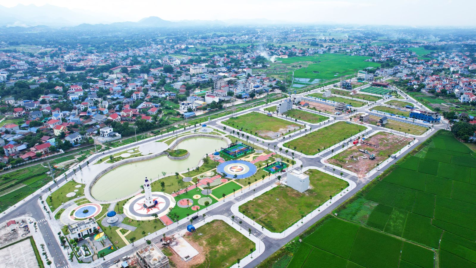 TẤN ĐỨC CENTRAL PARK: "SÓNG" SAU XÔ "SÓNG" TRƯỚC, GÂY SỐT THỊ TRƯỜNG PHỔ YÊN